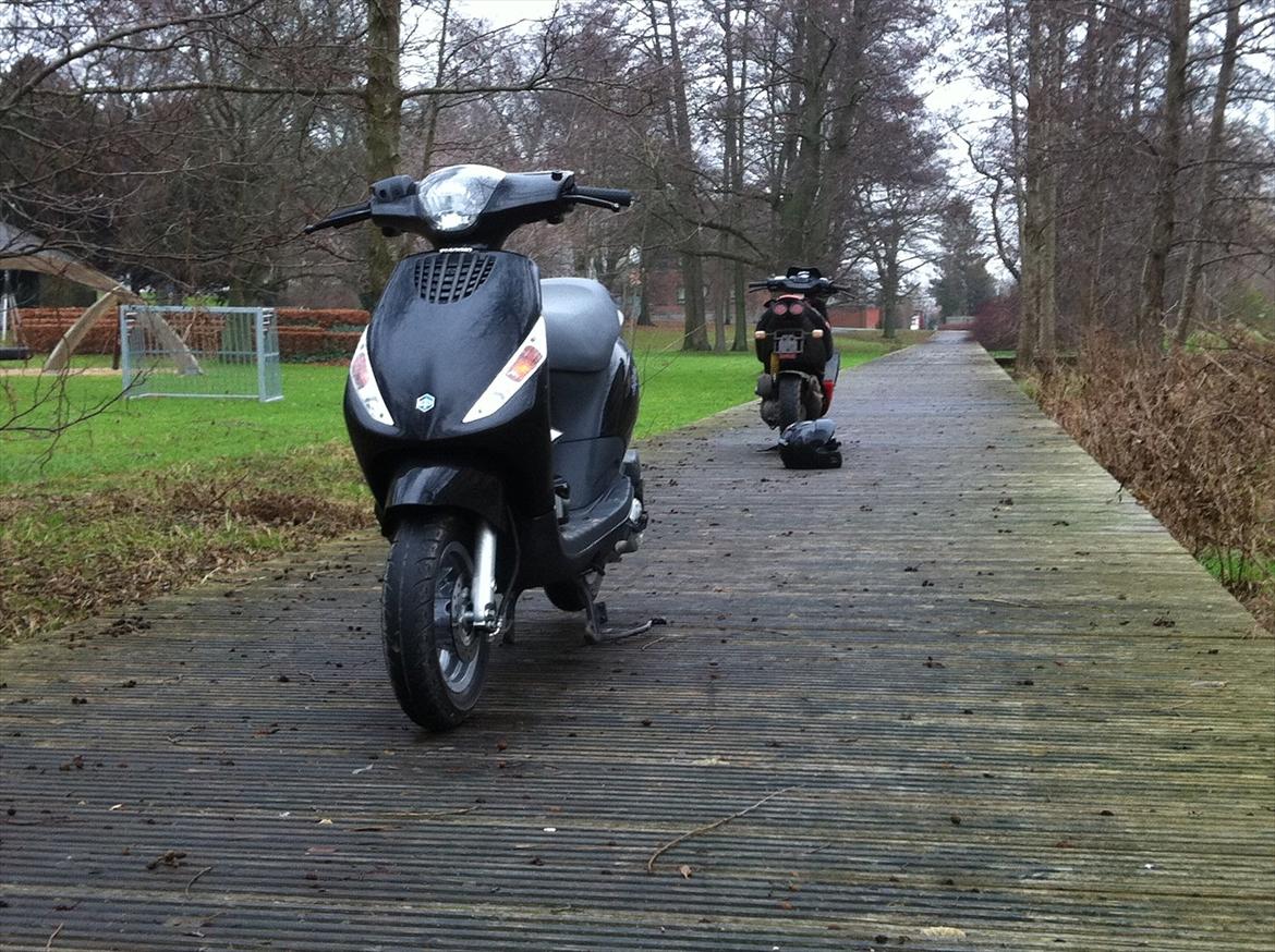 Piaggio new zip 4t billede 2