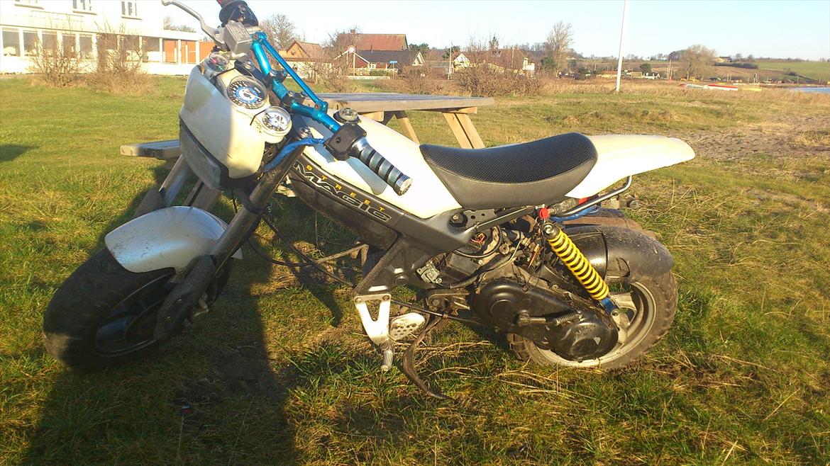 Suzuki Street Magic (katana) billede 1