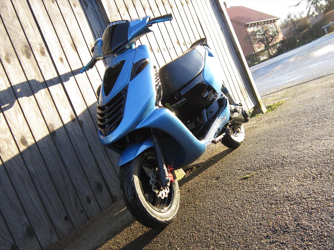 Aprilia Sonic Team Speed T7  billede 2