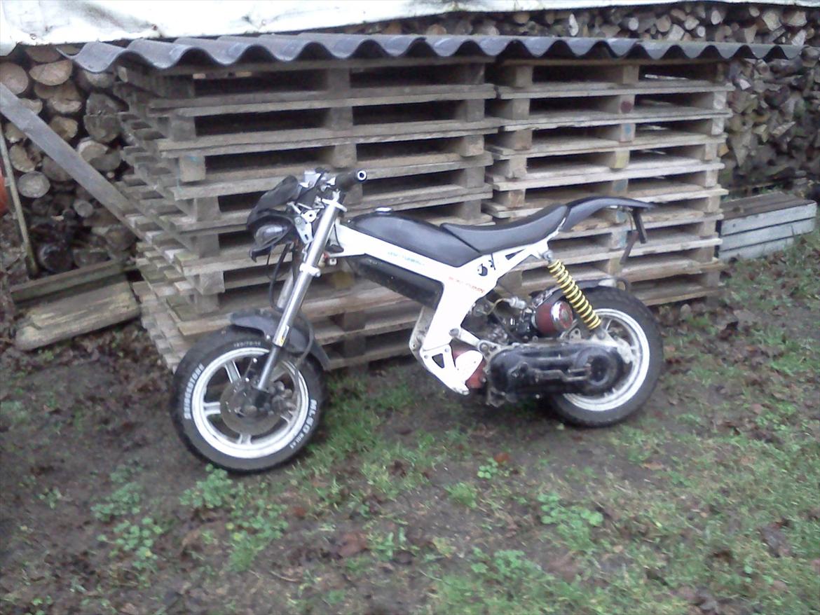 Suzuki Street billede 1