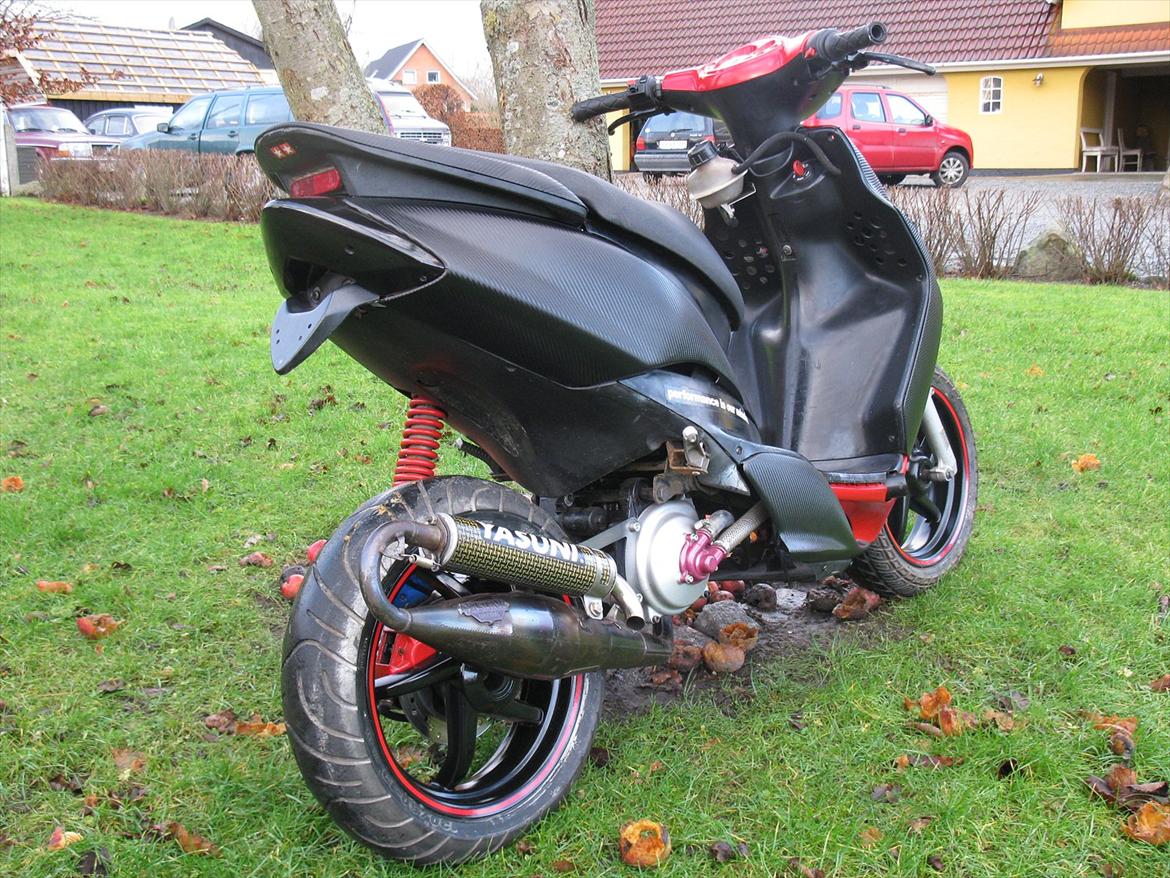 Yamaha Jog R LC DD Carbon Edition billede 3