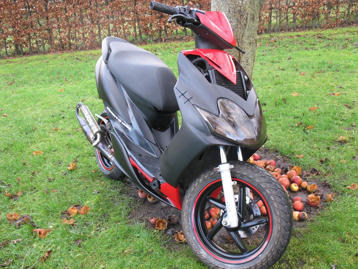 Yamaha Jog R LC DD Carbon Edition billede 5