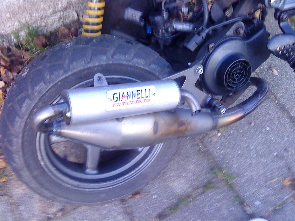 Suzuki Street Magic - Gianelli Next (man kan se standard Karbu og Luftfilter) billede 5