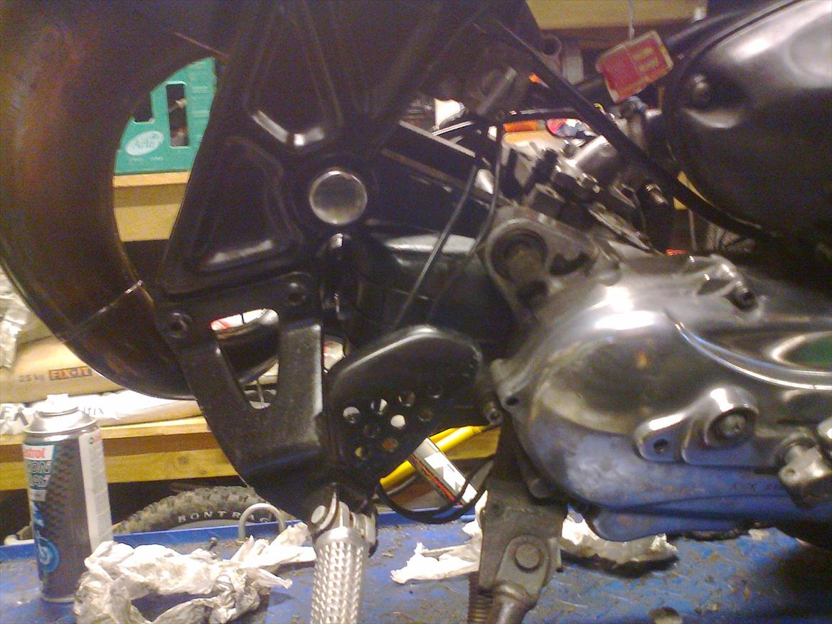 Suzuki street magic - fik lige sat benzinfilter på billede 9