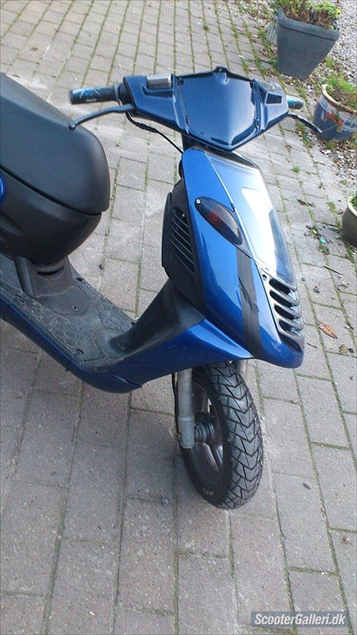 Aprilia Sonic - Billedet er lånt af tidligere ejer. Så i kunne se den samlet. billede 1