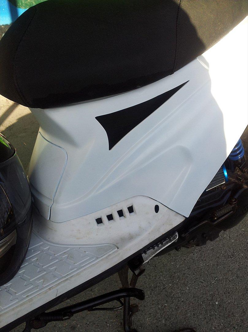 PGO Hot 50 - så fik jeg lavet udskæringerne! billede 8