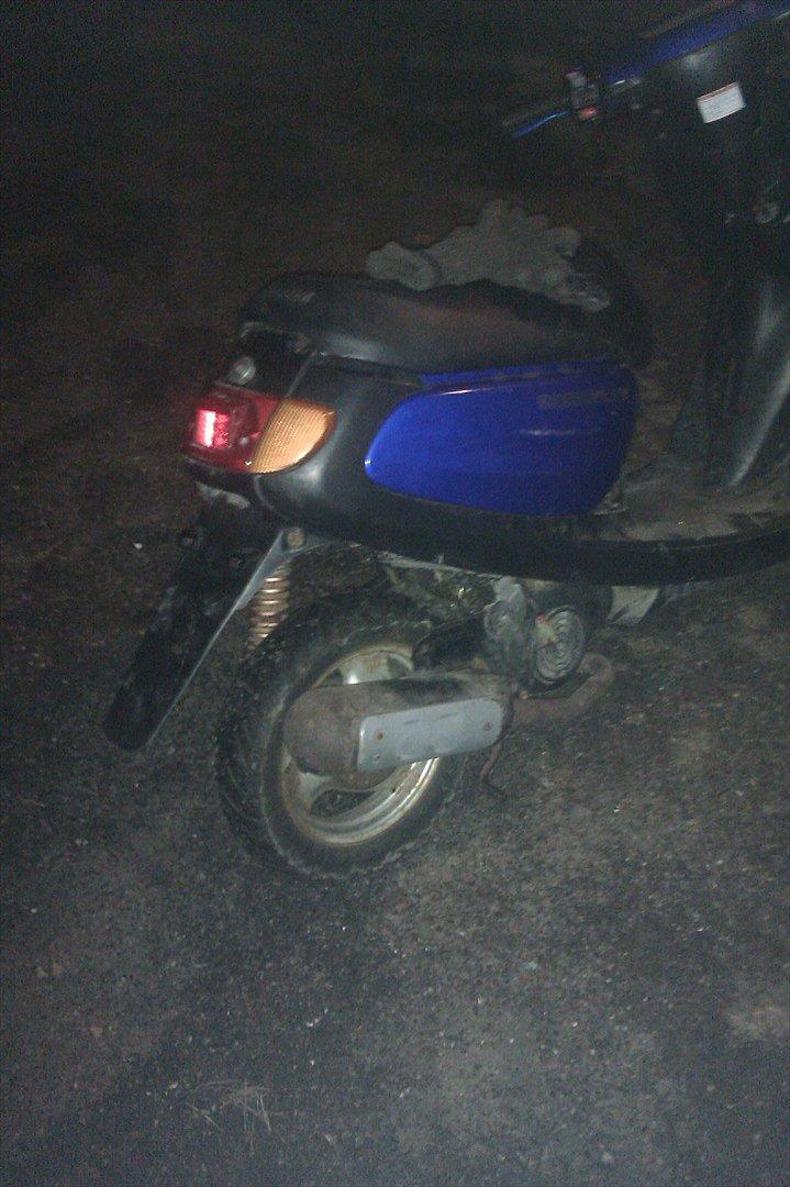 Yamaha Jog Space SOLGT - Taget med HTC Legend. Derfor det ikke er 100% kvali billede 3