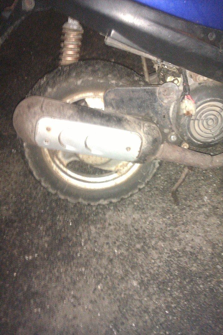 Yamaha Jog Space SOLGT - Taget med HTC Legend. Derfor det ikke er 100% kvali billede 8