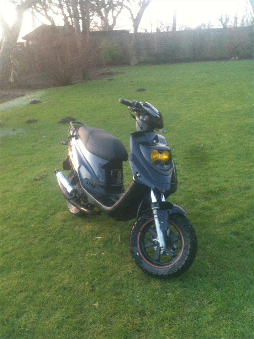 PGO Hot 50 billede 1