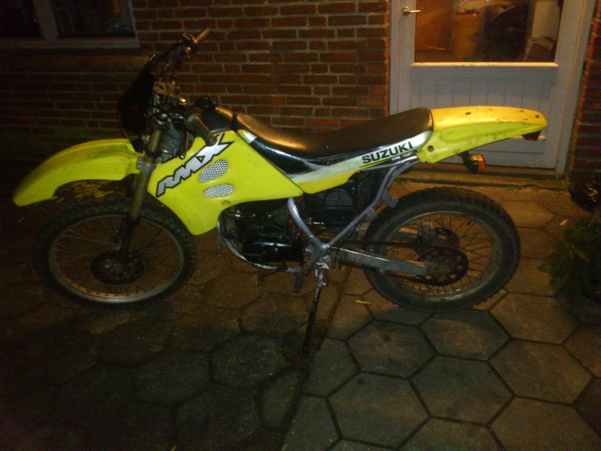 Suzuki RMX billede 3