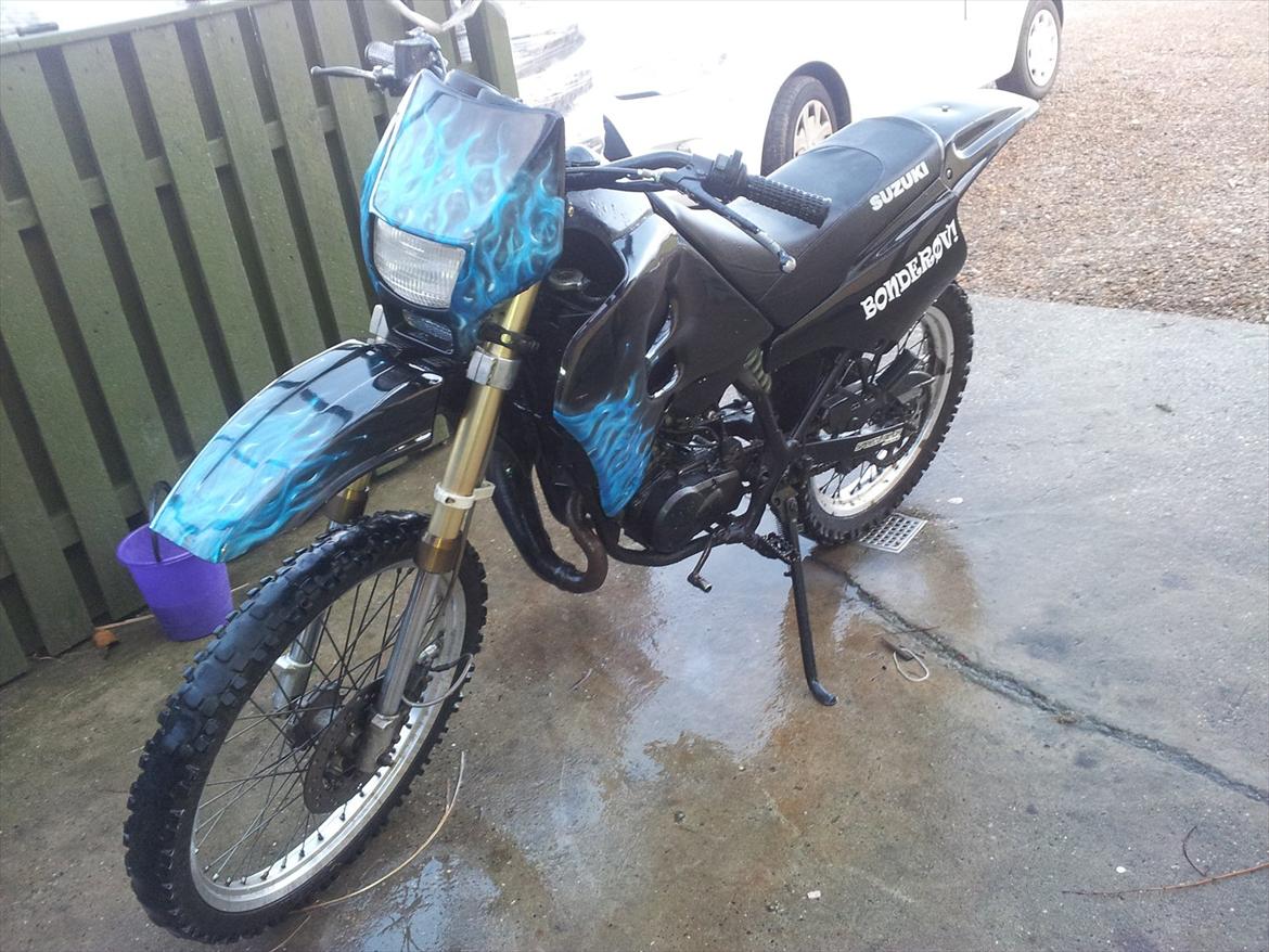 Suzuki RMX Airbrush  - Sexy :i  billede 1