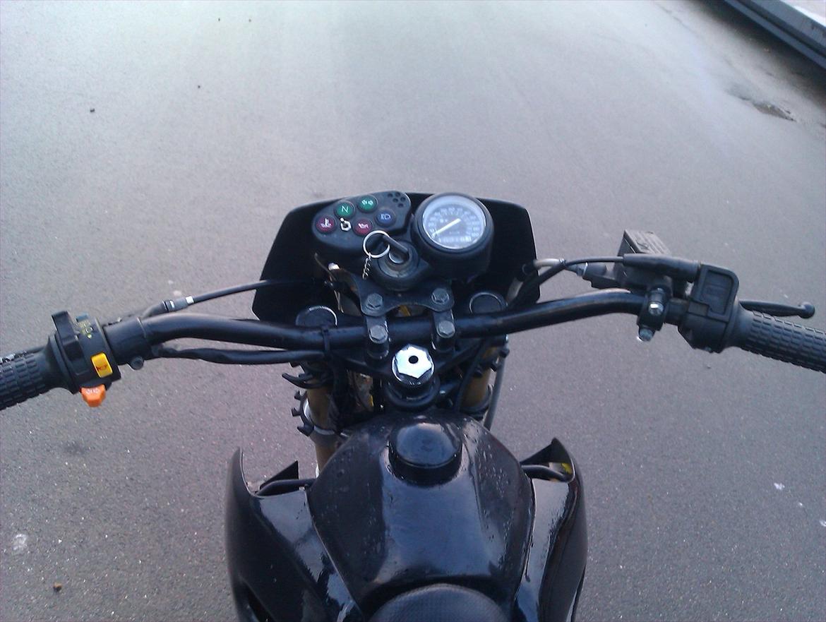 Suzuki RMX Airbrush  billede 10