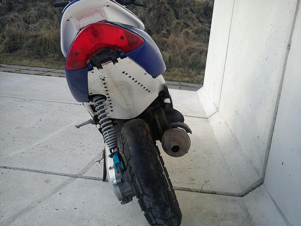 Yamaha jog R " bluetop" Solgt billede 11