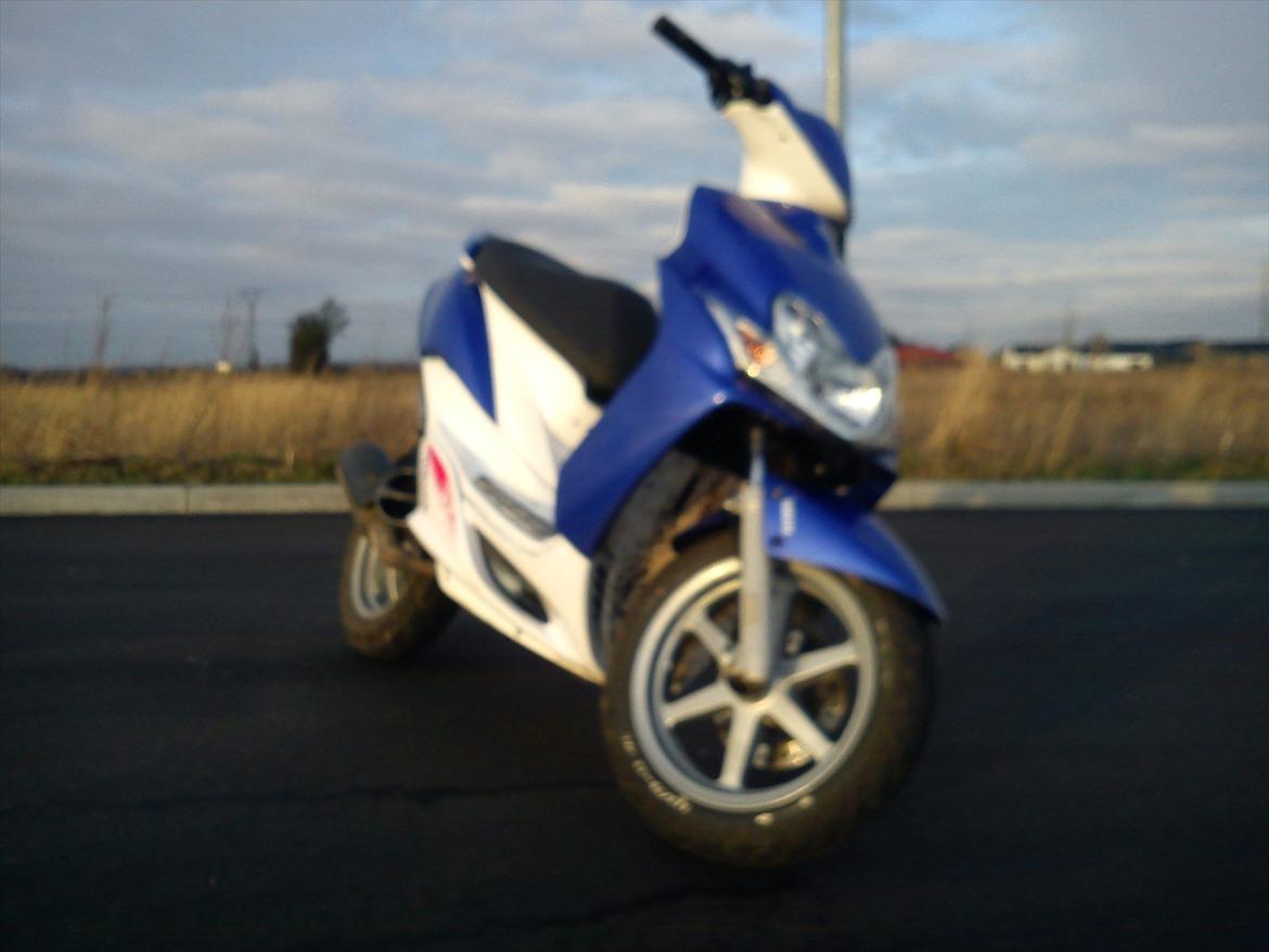 Yamaha jog R " bluetop" Solgt billede 18