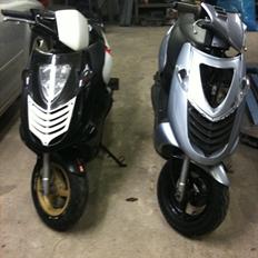 Aprilia Sonic AC