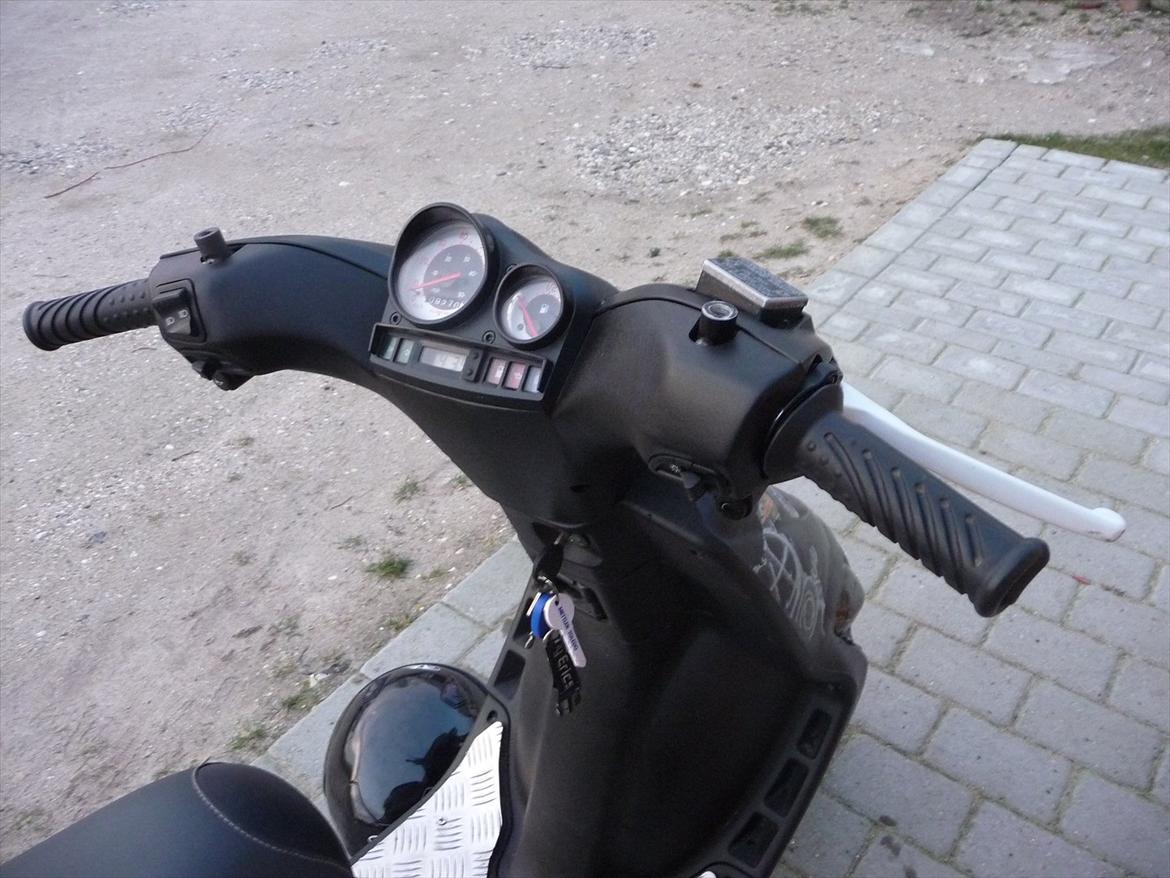 Gilera Stalker-NICE ONE! - politiværnet er sat i knappen på højre side billede 7