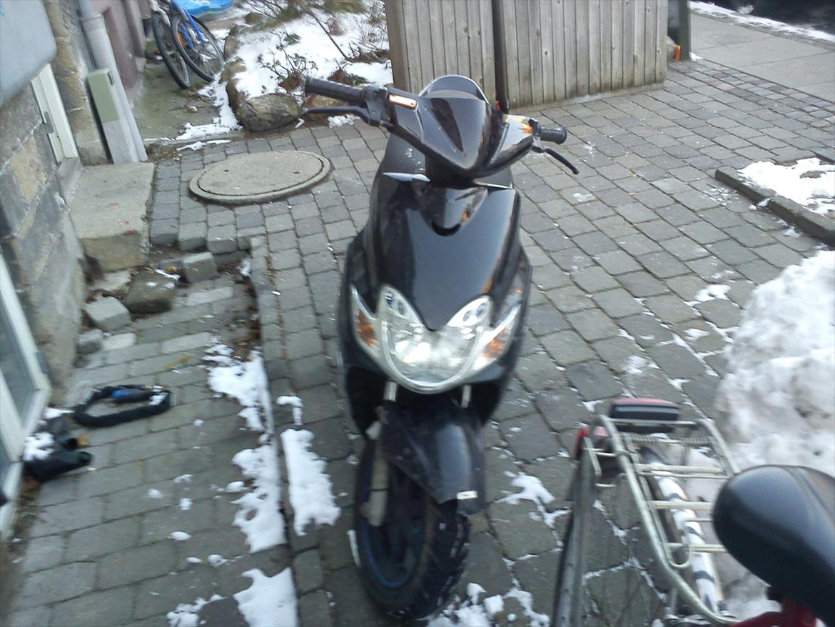 Yamaha jog r ( stjålet ) billede 1
