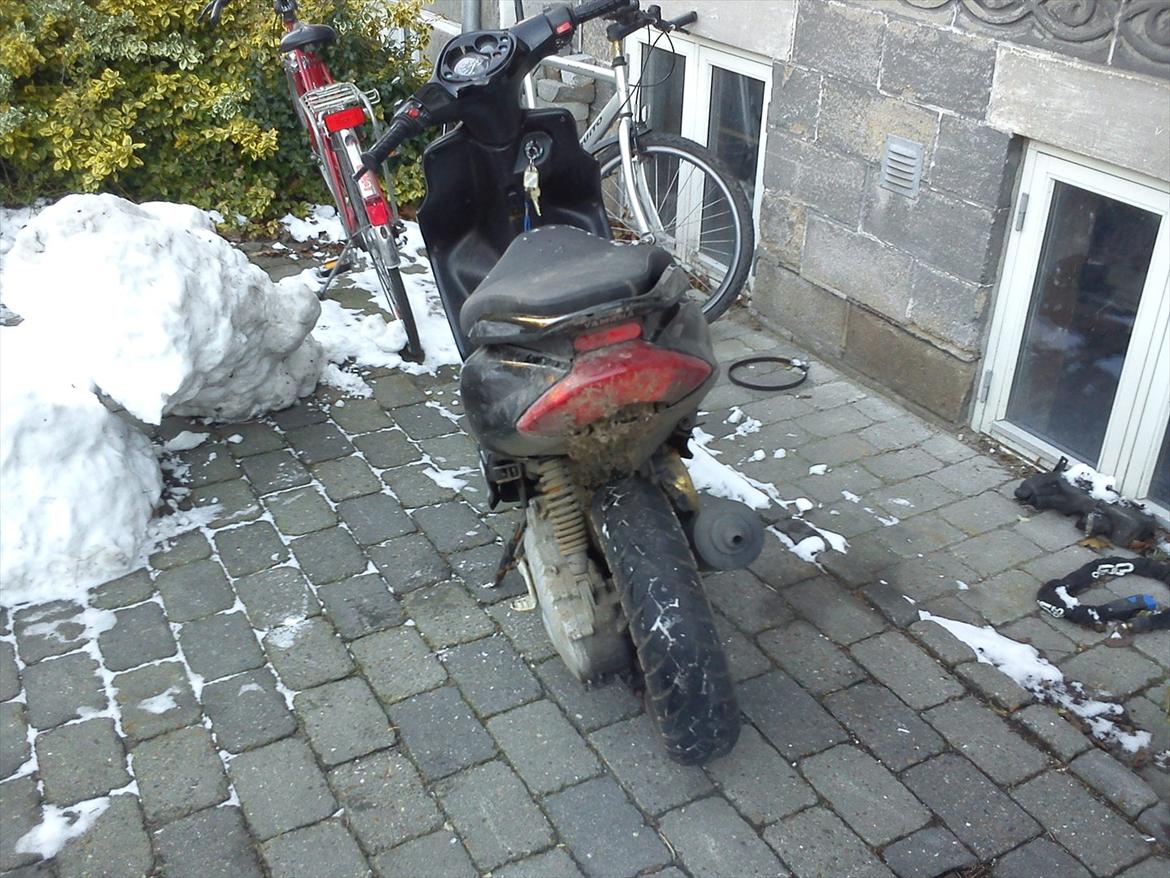 Yamaha jog r ( stjålet ) billede 3