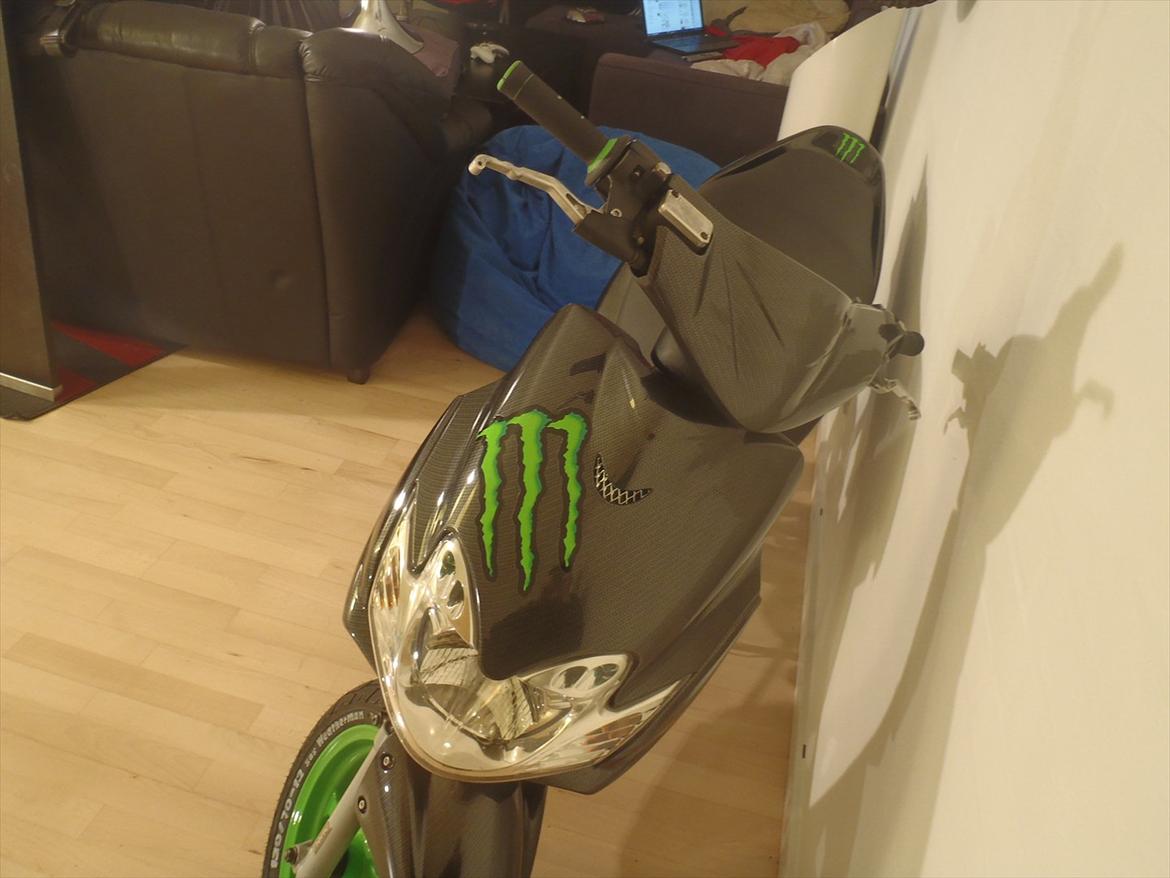 Yamaha Jog R Monster Edition "Carbon"   [Nu] SOLGT billede 8