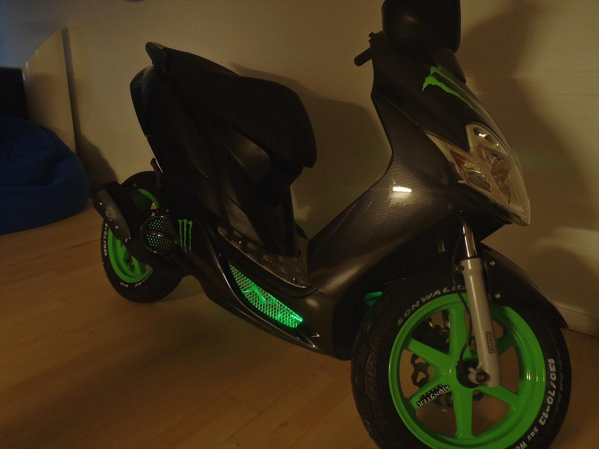 Yamaha Jog R Monster Edition "Carbon"   [Nu] SOLGT billede 14