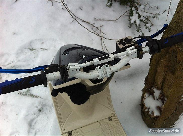 Yamaha jog AS billede 3