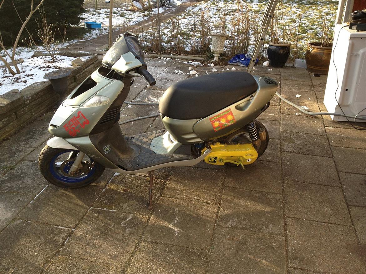 Aprilia sonic Luna billede 5