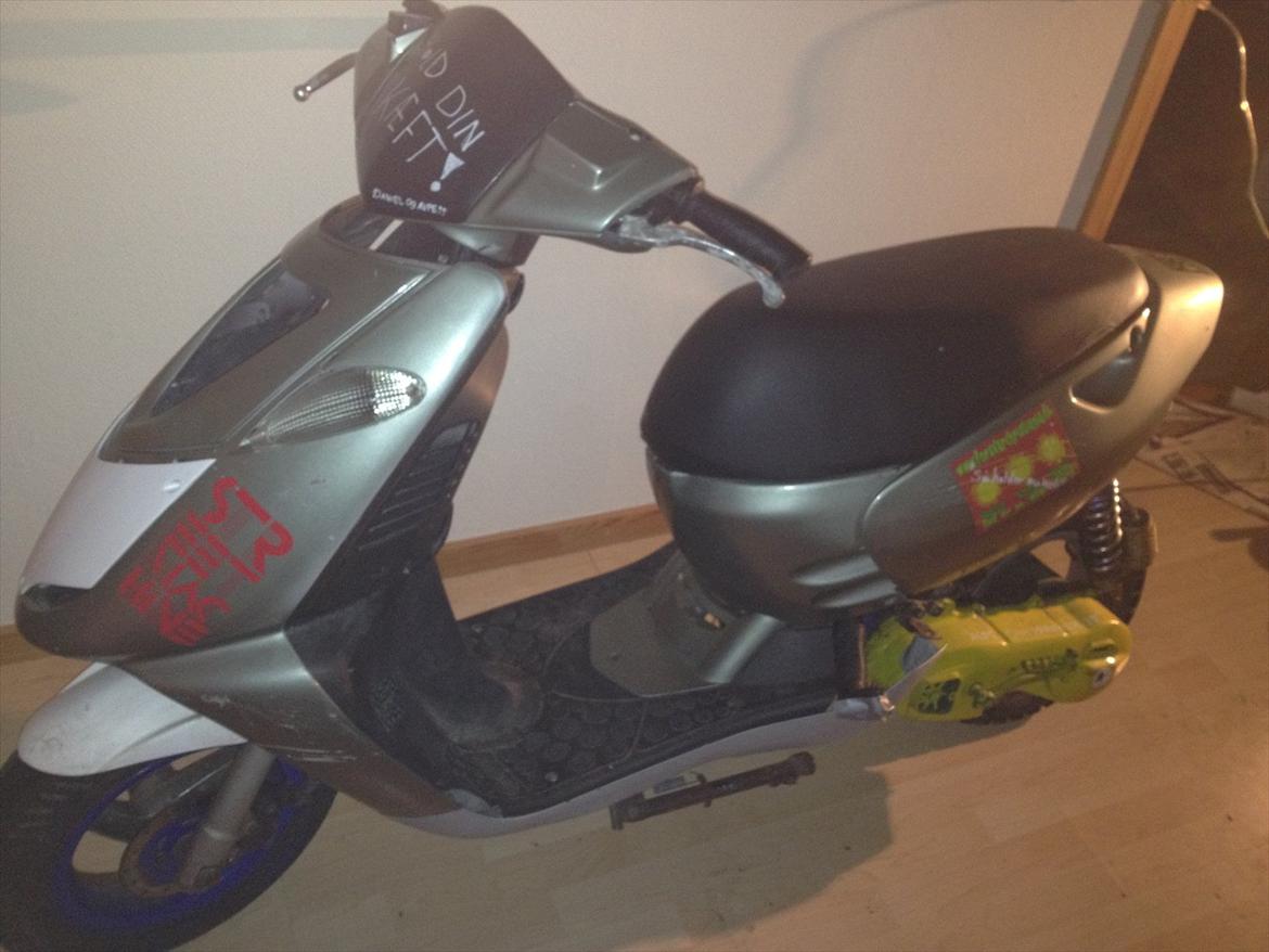 Aprilia sonic Luna billede 13