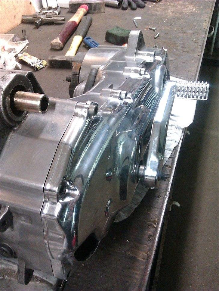 Yamaha Jog R - Igang med at polere min anden JogR motor, dette er kun starten :) billede 14