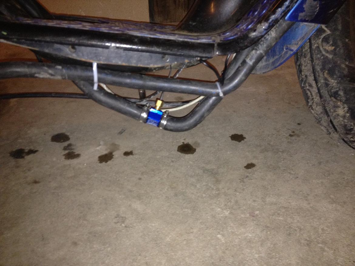 Aprilia Sonic LC SD - Koso temp måler til at sætte mellem slangerne billede 17