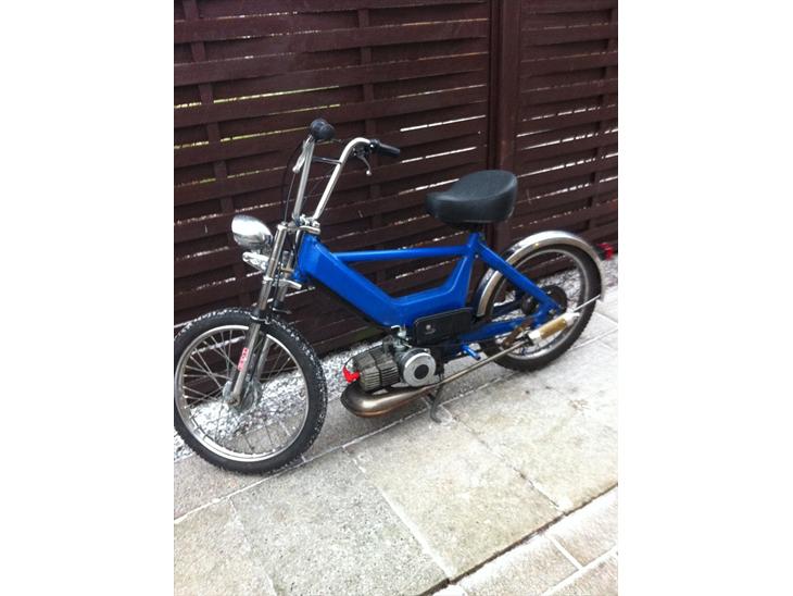 {{currentPhoto.altText}} billede {{currentPhoto.number}}