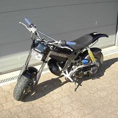 Suzuki street(solgt)