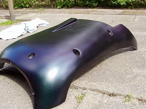 Aprilia sonic (projekt LC) SOLGT - mit bundskjold som er 3D (grøn,blå,lilla,guld,grå,sort ) eller sådan noget ... men desvære ik så let og se farven på billeder :( billede 6