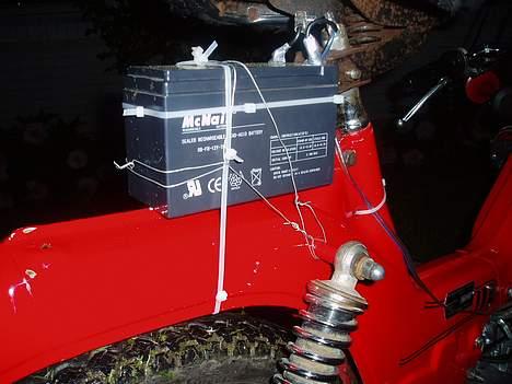 Puch Maxi 2 Gear - solgt - Min hjemmelavede batteriholder :D ej.. skal have lavet noget ordenligt der.. billede 13