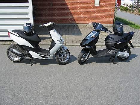 Yamaha Jog R TIL S4LG - Min vens Sonic og min Jog R billede 14