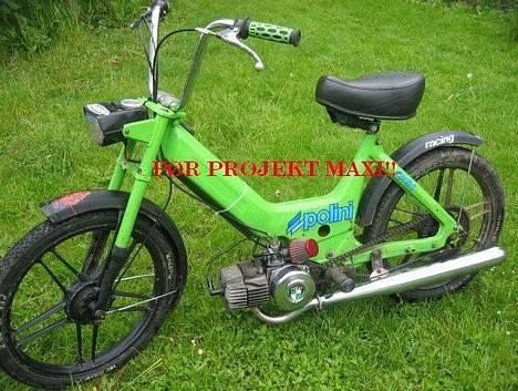 Puch Maxi K  - Solgt - Det skal li siges fordi jeg gik i gang med projektet var fordi malingen var begyndt og skalle af og der var rust i kanterne diverse steder!  billede 1