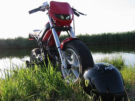 Suzuki Street Magic Ferrari Solg billede 16