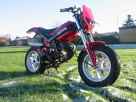 Suzuki Street Magic Ferrari Solg billede 17