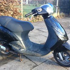 Piaggio New zip