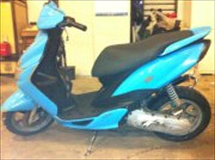 Yamaha jog r (AC)  væk billede 2