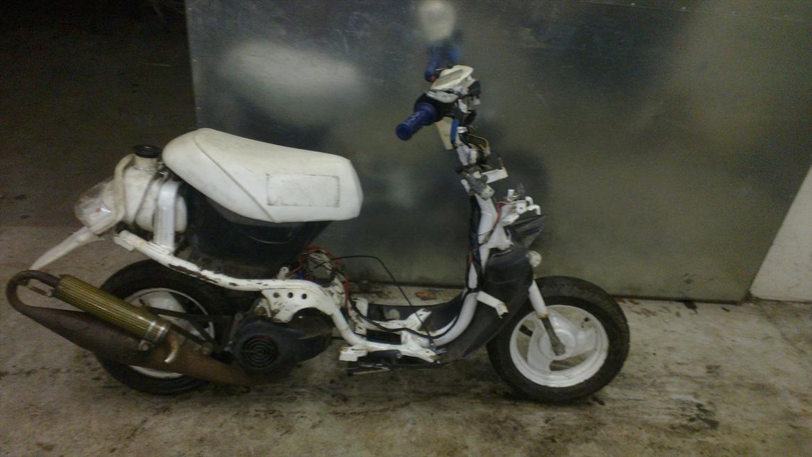 Yamaha jog as-fs - Før den fik skiftet stel forgaffel og skjolde  billede 2