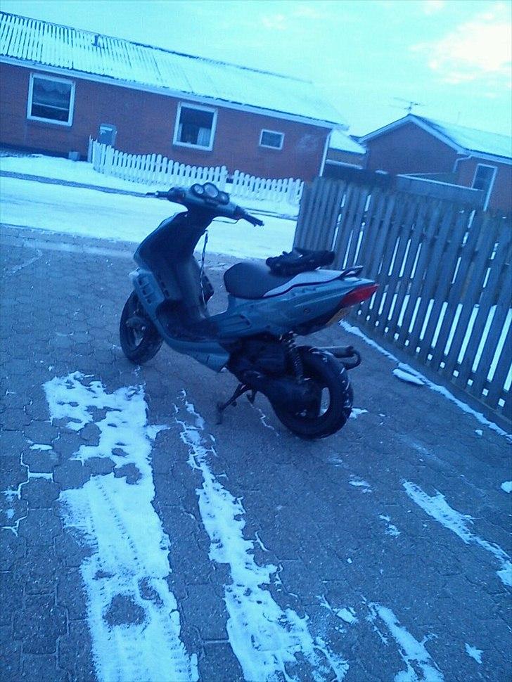 Peugeot SPEEDFIGHT 2 SOLGT - min dejlige scooter billede 3