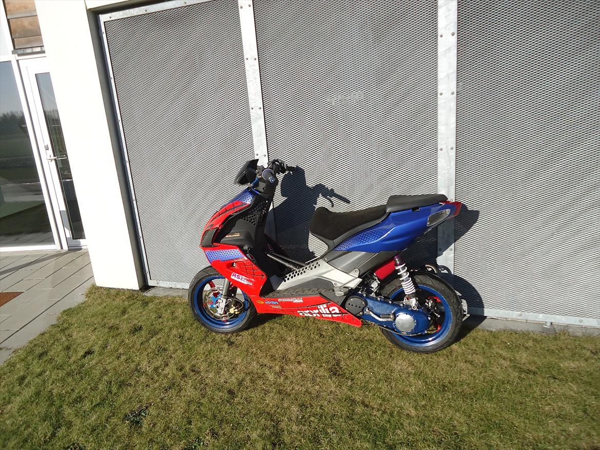 Aprilia SR50R Factory "Spiderman Edition" billede 7