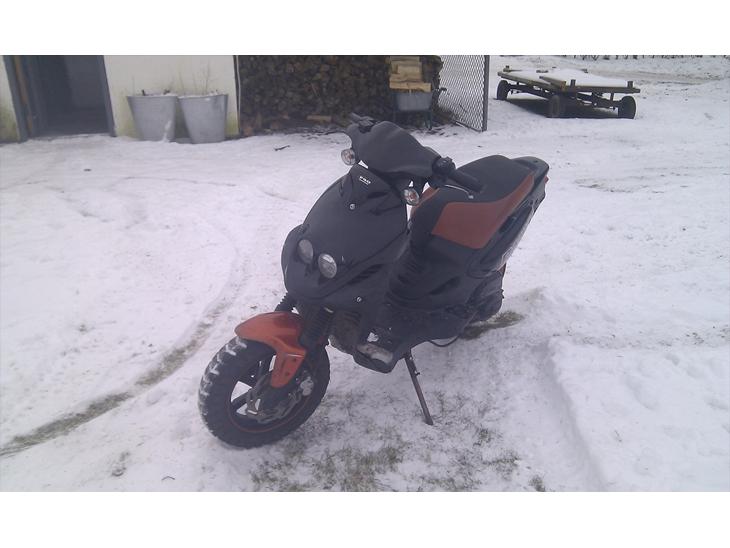 {{currentPhoto.altText}} billede {{currentPhoto.number}}