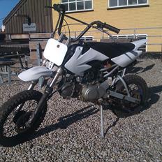 MiniBike 125cc dirtbike ( solgt 1700kr )