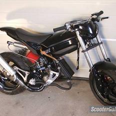 Suzuki Street Magic LC DD ROX NOS (STJÅLET)