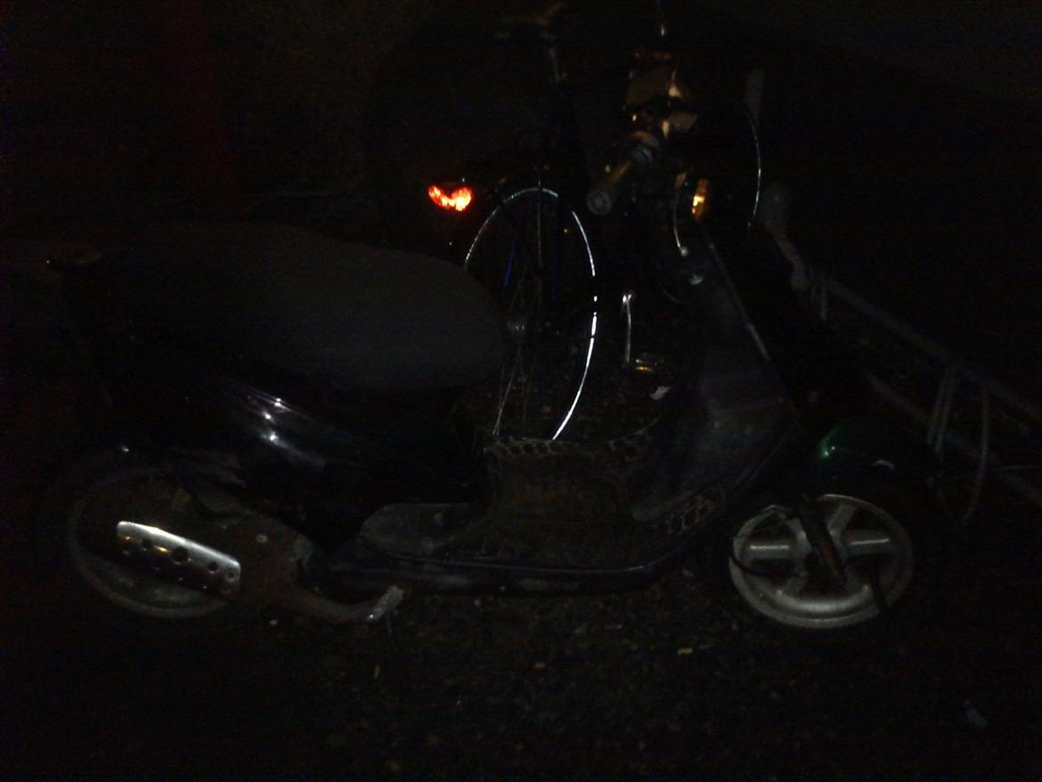 PGO Hot 50 STJÅLET!!! - Fra siden ved godt billedet er mørk billede 5