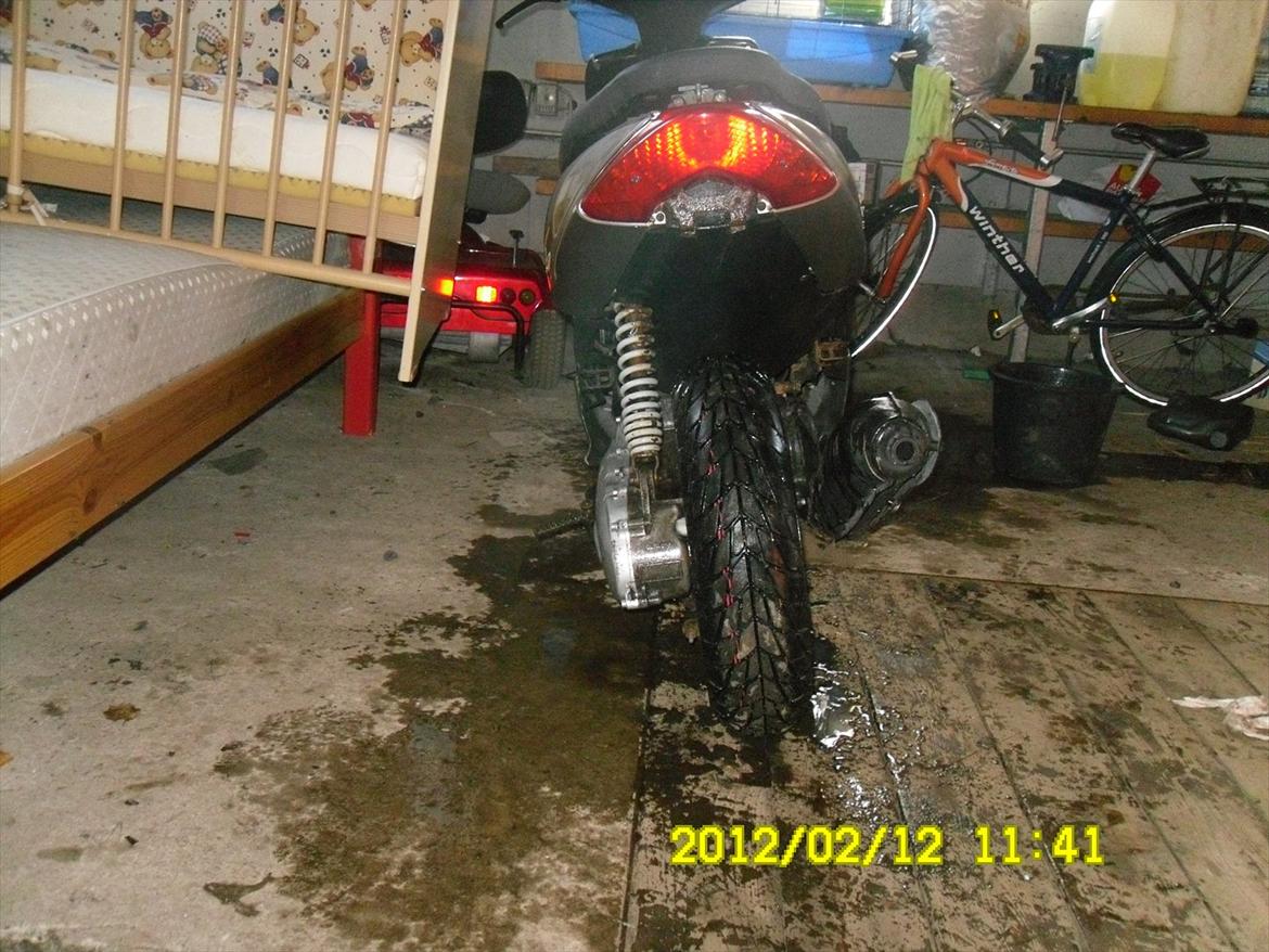 Yamaha ## Jog r ## ***Solgt*** billede 5