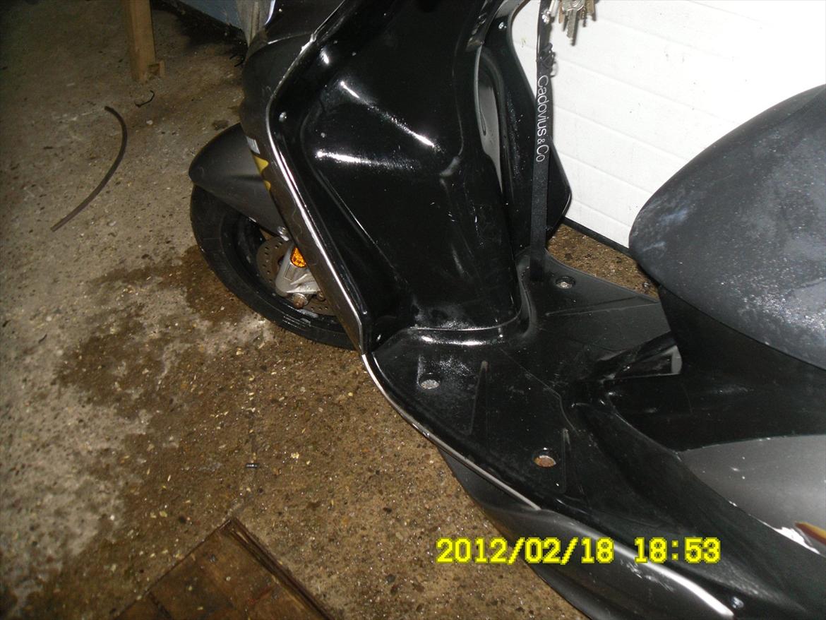 Yamaha ## Jog r ## ***Solgt*** billede 13