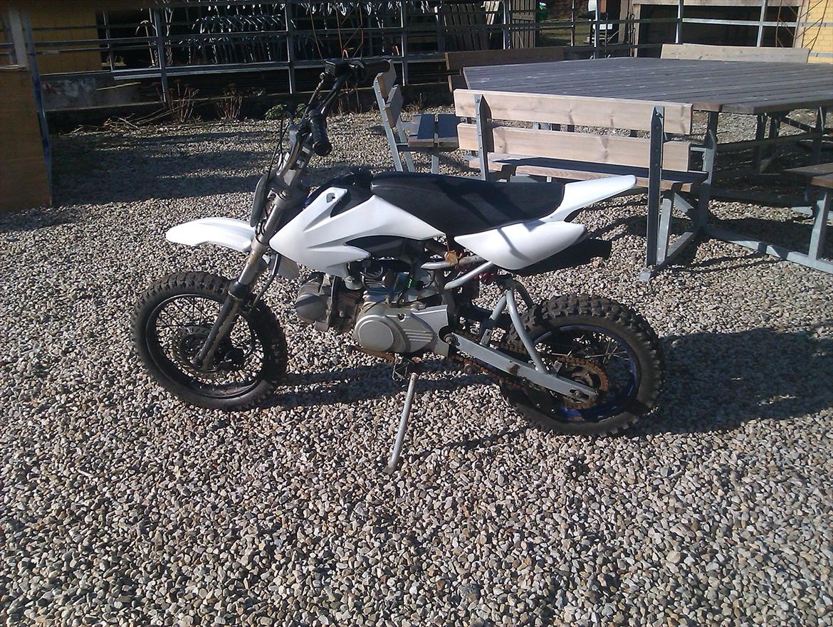 MiniBike 125cc dirtbike ( solgt 1700kr ) billede 4