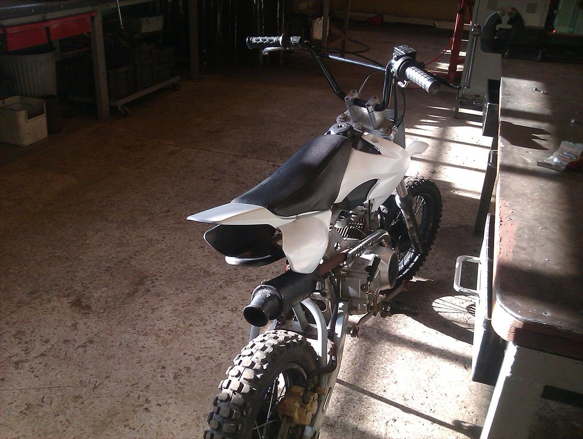 MiniBike 125cc dirtbike ( solgt 1700kr ) billede 8